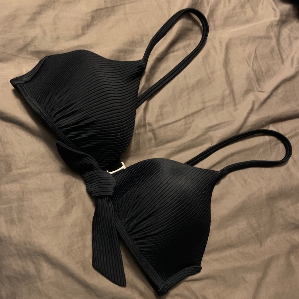 Black bikini top